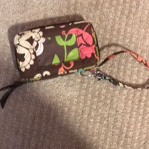 Very cell phone wristlet
